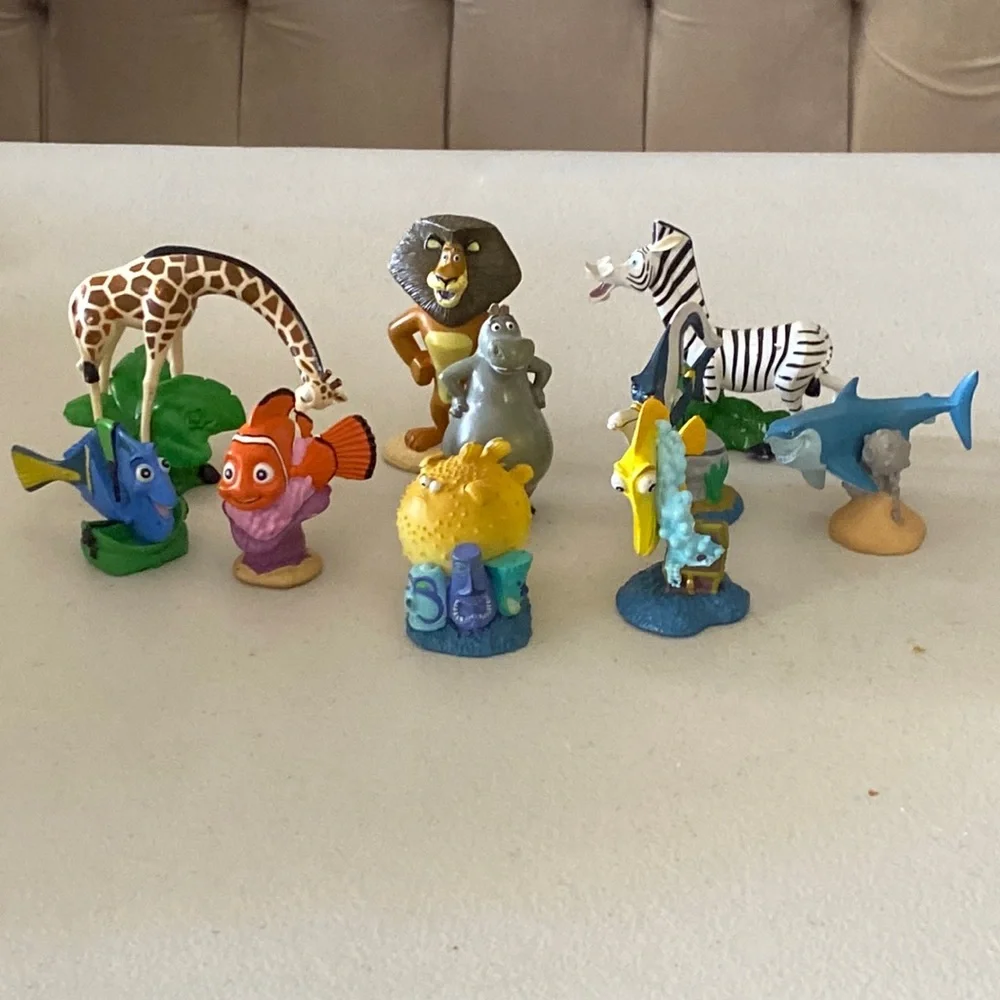 Madagascar & Nemo Cake Toppers Set of 10